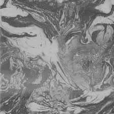 Un motif moderne avec une imitation marbre et des formes géométriques apporte un aspect intrigant et original à tout l'espace. Ferm Living Papier Peint Marbre Papier Gris Fonce 53x1000cm Lefliving Com