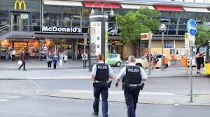 Wasserpumpe garten grundwasser schoen kies garten. Bahnhof Zoo Hier Das Elend Dort Die Angst Berliner Morgenpost