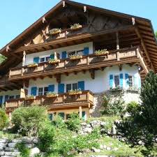 There is a terrace and guests can make use of free wifi and free private parking. Ferienwohnung In Grainau Hochgenuss Im Zugspitzdorf Fewo Direkt