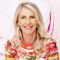 Marie Calder's Instagram, Twitter & Facebook