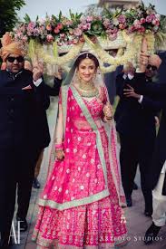 Stunning Gotapatti Anita Dongre Bridal Lehenga With Mint Bordered Dupatta Wedmegood Wedmegood Indian Bridal Outfits Bridal Lehenga Red Pink Bridal Lehenga Get insipiration for your bridal lehenga color from anita dongre's collection. www pinterest co kr