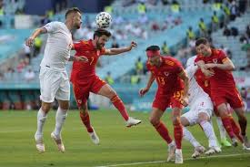 Gales mal y de malas, pues en la búsqueda de igualar el cotejo, connor roberts sufrió una lesión que lo obligó a salir del campo, en su lugar entró con neco williams. Eurocopa 2021 Gales Y Suiza Empatan 1 1 En Su Primer Partido