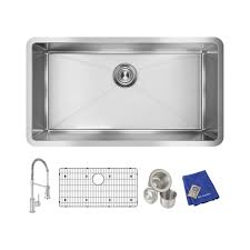 Reversible design allows the sink to be rotated so the small bowl may be on. Elkay Efru311610tfc Crosstown 30 1 2 Undermount Build Com