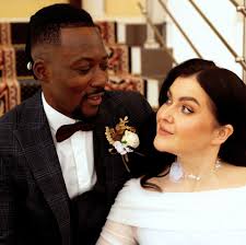 By Steve Fah 03min du peuple : LONGUE LONGUE, du buzz à l'envoûtement