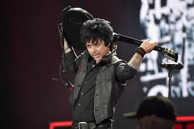 Billie Joe Armstrong Records I Think We Re Alone Now Cover Musikkrediteringer kan ses på www.rockband.com. i think we re alone now