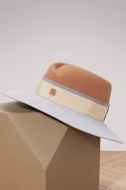 30 Outfits You Ve Never Thought To Pair With A Hat But Should Outfits With Hats Fedora Hat Women Maison Michel