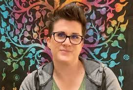 Monica Beard's Instagram, Twitter & Facebook