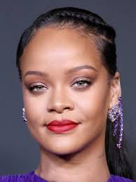 As hair approaches medium length and longer, some new styles may be required to control hair. 6 Hairstyles For Growing Out Bangs Expert Advice Photos Allure