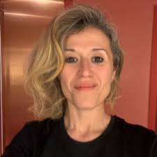 It's the end of the year and I got a cold, I am looking forward for  holidays but I am still working hard, as everybody. Barbara Ottolini sent  me a "work hug":