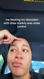 lis 💫 (@hilliegenius)