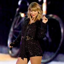 Here are 20 cute songs you can sing to your boyfriend or listen with him together. 19 Best Love Songs Of 2019 Romantic Pop Rock R B Playlist