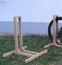 Messen sie die maximale reifenbreite, die ihre räder aufweisen, schon vor dem anzeichnen aus. Fahrradstander Aus Holz V Ii Nr 4 Und 5 Fahrrad Fahrrad Aufbewahrung Fahrrad Wandhalterung