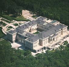 We can see echoes of the time it describes in groups like pussy riot, who risk imprisonment and possible assassination in president vladimir putin's russia. Wladimir Putins Villen In Diesem Luxus Residiert Der Russische Prasident Welt