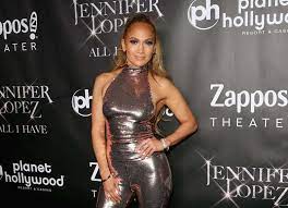 Jennifer lopez performs her women's rights anthem ain't your mama to close out vax live: Core Workout Trainiere Deine Abs Wie Jennifer Lopez Fit For Fun