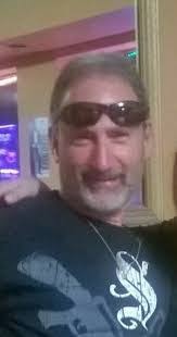 Lee Ekstrom's Instagram, Twitter & Facebook