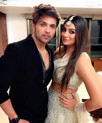 Himesh reshammiya with his mother madhu reshammiya. Folks Himesh Reshammiya Is Back Rediff Com Movies