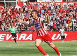 Σάκης Γκόγκας, τα χρόνια που με τη φανέλα του Πανσερραϊκού πυρπολούσε τα αντίπαλα δίχτυα.