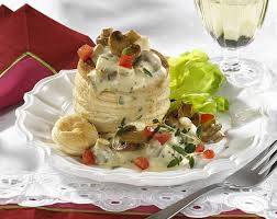 Gefullte Pastete Mit Champignonragout Rezept Lecker Pastete Lecker Konigin Pastete