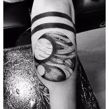 Black And White Space Tattoo Half Sleeve Space Dot Work Black And White Circle Tattoo Arm Circle Tattoo Space Tattoo Tattoos