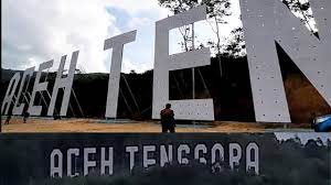 Kota kutacane adalah ibukota kabupaten aceh tenggara, provinsi aceh, indonesia. Mengunjungi Alas Hills Dan Melihat Lebih Dekat Tulisan Aceh Tenggara Youtube