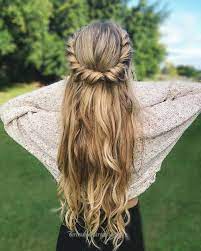 Fantastic Twists And Curls Half Up Half Down Hairstyle Easy Half Up Half Down Hairstyles Boho Hairsty Hair Styles Easy Hairstyles For Long Hair Easy Hairstyles