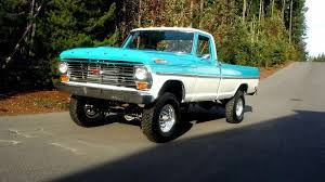 Omg I Genuinely Appreciate This Paint Color For This 1979 F150 1979f150 In 2020 Trucks Classic Trucks Classic Ford Trucks
