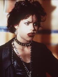 James Darren wasn't initially chosen to play Moondoggie in GIDGET ('59)  since the part needed him to sing, and he wasn't well-known in Hollywood  for his singing abilities. However, he was given