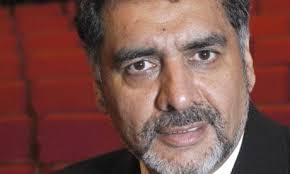 Den James's Instagram, Twitter & Facebook