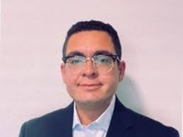 Eric Warm's Instagram, Twitter & Facebook