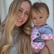 Does anyone know of any gyms in the area that have a daycare?