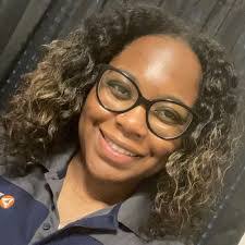 Tamara Betts's Instagram, Twitter & Facebook