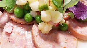 Die Besten Wurste In Ganz Bayern Gibt Es Wohl In Regensburg Die Bratwurste In Der Wurstkuchl Und Die Beruhmten Regensburger Lebensmittel Essen Spatzle Essen