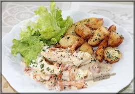 La Table Lorraine D Amelie Aiguillettes De Poulet Aux Girolles Sauce Moutarde Et Citron Rattes Aiguillette De Poulet Plat Sans Viande Poulet Pomme De Terre