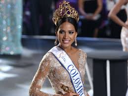 A former miss colombia and tv presenter daniella alvarez comes out of surgery after having her lower left leg amputated. Miss Colombia Angers Filipinos And Mexicans