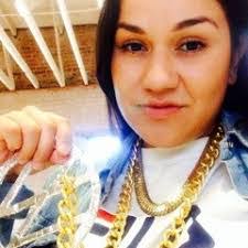 Linda Haro's Instagram, Twitter & Facebook