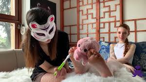Octopus – IaraS First Foot Tickle Challenge – Tickled By Yuxi ❤️ Faplex.To