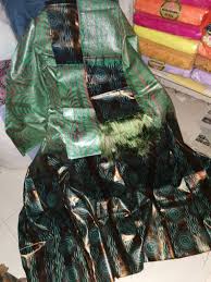 Voir plus d'idées sur le thème model bazin femme, mode africaine robe african dresses styles 2019 : 900 Idees De Mode Bazin En 2021 Mode Mode Africaine Robe Africaine
