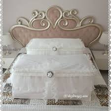 Kisiye Ozgu Tasarimlarla Nakisladigimiz Yorganlik Hurclarimiz Urunlerimi Sizler Icin En Iyi Sekilde Dikip Sunumlarken Su Home Decor Furniture Decor