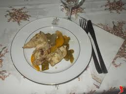 Lavare e tagliare i pomodori a spicchi o dadini; Coniglio Con Peperoni Ricette Carne Ricetta Del Coniglio Con I Peperoni