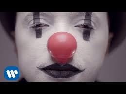 L Amour C Est Ma Guerre Mozart L Opéra Rock Soprano Clown Clip Officiel Soprano Chanteur Sonnerie Musique Gratuite Chanson Clown