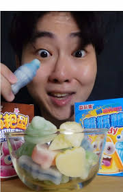 di raw magpapabudol sa frozen wax candy 🙄 #waxcandy #frozenwaxcandy  #waxcandymukbang #valuemartasiangrocery #filipinosnacks #kuyakent  #kenttries #asiansnacksyoushouldtry