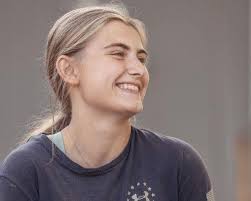 Avon Lake senior leaving for barrel racing contest with her horse, dad at  her side