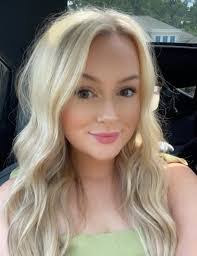 Baylee Smith's Instagram, Twitter & Facebook