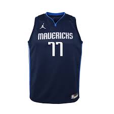 Nba jersey dallas mavericks luka doncic pure shooter jersey outerstuff. Jordan Statement Swingman Dallas Mavericks Youth Jersey Doncic