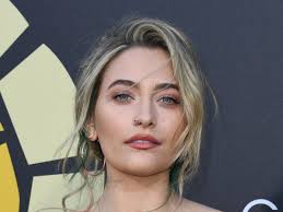 Paris Jackson showed her real, unedited skin texture in high end campaign