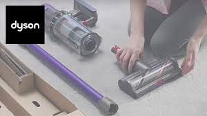 The dyson supersonic ™ dryer measures the outgoing air flow temperature 40 times a second and sends data to a microprocessor that controls the heating element. Askdyson Youtube