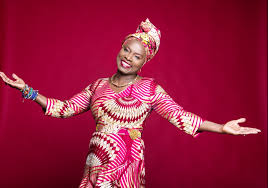 When i'm alone i dream on the horizon and words fail; Angelique Kidjo Chante Celia Cruz Hommage De La Diva Du Benin A La Diva De Cuba