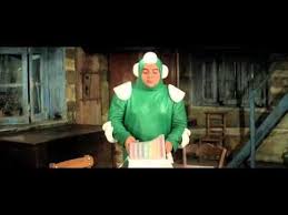 Louis De Funes La Soupe Aux Choux 1981 Il A 13 Ans Il Est En Danger De Ne Pas En Avoir 14 Youtube En 2020 Louis De Funes De Funes Soupe Au Chou