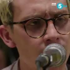 The Magic Gang perform 'Just a Minute'