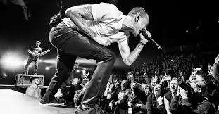 Chester bennington of linkin park. Chester Bennett Wallpaper 4k Chester Bennett Wallpaper 2293x1200 Wallpapertip